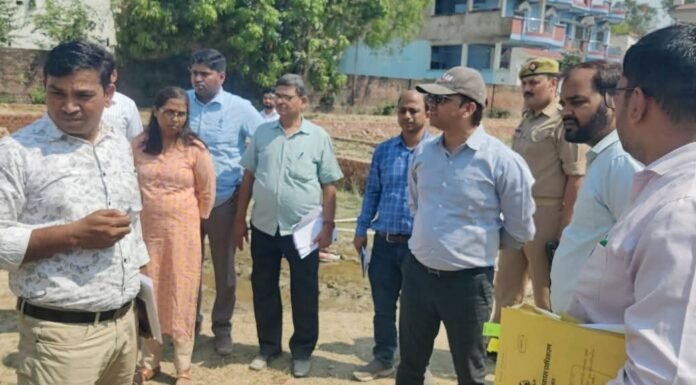 लापरवाही पर सख्त डीएम शैलेष कुमार, निर्माण कार्यों में गुणवत्ता व गति सुनिश्चित करने के सख्त निर्देश