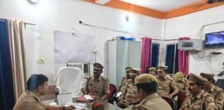 खलीलाबाद सदर सीओ अमित कुमार ने कोतवाली खलीलाबाद के सभी विवेचकों का किया अर्दली रूम, दिए सख्त दिशा-निर्देश