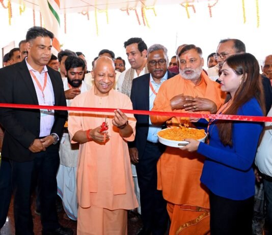 जंग न होती तो रवि किशन दुबई में होते: CM योगी बोले अफवाहों से सतर्क रहिए, जरूरत हो तभी पेट्रोल-डीजल लें