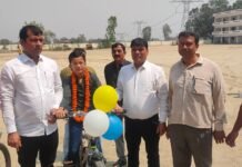 एसआर इंटरनेशनल एकेडमी में मेधावियों पर पुरस्कारों की बौछार