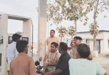 जनसुविधा को लेकर जिला प्रशासन सतर्क: उप जिलाधिकारी व क्षेत्राधिकारी ने पेट्रोल पंपों का औचक भ्रमण किया