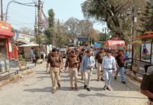 आगामी त्यौहारों को लेकर प्रशासन अलर्ट: एसएसपी-नगर आयुक्त ने कैंट में लिया यातायात-पार्किंग का जायजा