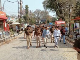 आगामी त्यौहारों को लेकर प्रशासन अलर्ट: एसएसपी-नगर आयुक्त ने कैंट में लिया यातायात-पार्किंग का जायजा