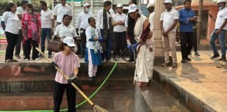 महिला दिवस पर सूरजकुंड पोखरा में विशाल स्वच्छता महाअभियान: नगर आयुक्त समेत 230 लोगों ने किया श्रमदान