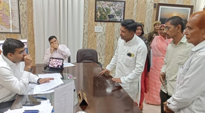 तहसील प्रशासन की कार्यशैली पर सवाल: चौरीचौरा-खजनी एसडीएम पर आदेश न मानने का आरोप.