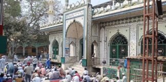 अलविदा की नमाज़ में दुआओं का सिलसिला मुल्क में अमन-ओ-अमान और भाईचारे की कामना