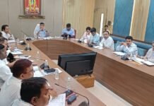 मंडलायुक्त अनिल ढींगरा की अध्यक्षता में विकास कार्यों की समीक्षा बैठक