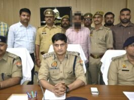 वाल्टरगंज में महिला हत्या का सनसनीखेज खुलासा: किरायेदार अभिषेक ने गला दबाकर की हत्या, शव ट्रैक पर फेंक दुर्घटना दिखाई