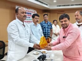 100 ग्राम प्रधान सम्मानित: टीबी मुक्त गांवों के लिए मिला गौरव, 25 पोषण पोटलियां वितरित