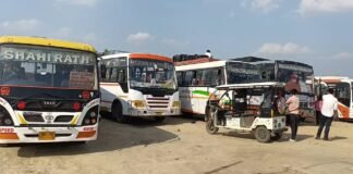 नंदानगर बस पार्किंग पर नगर निगम की अचानक कार्रवाई, ठेकेदार ने उठाए सवाल