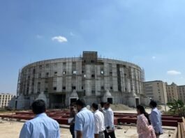 आयुष विश्वविद्यालय के निर्माण कार्यों में देरी पर मंडलायुक्त सख्त, गुणवत्ता के साथ जल्द पूरा करने के निर्देश