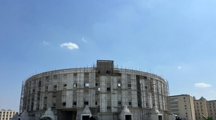 आयुष विश्वविद्यालय के निर्माण कार्यों में देरी पर मंडलायुक्त सख्त, गुणवत्ता के साथ जल्द पूरा करने के निर्देश