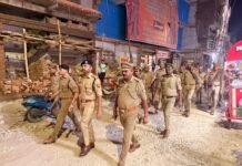 रामनवमी से पहले गोरखपुर पुलिस अलर्ट: भीड़भाड़ वाले इलाकों में पैदल गश्त, सुरक्षा व्यवस्था कड़ी