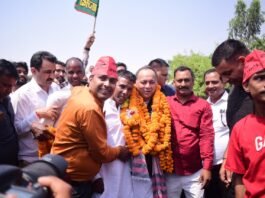 सपा नेता रोहित पांडेय का संतकबीरनगर में भव्य स्वागत: टेमा से खलीलाबाद तक बिछाए पलक-पावड़े