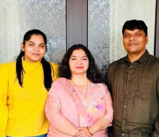 डॉ. सरगम चतुर्वेदी बनीं एमबीबीएस, पिता के सेवाभाव और मां के संस्कारों ने दिखाई चिकित्सा की राह