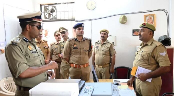 डीआईजी बस्ती ने क्षेत्राधिकारी कलवारी कार्यालय का औचक निरीक्षण किया, दिए सख्त निर्देश
