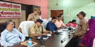 डीएम आलोक कुमार ने मेहदावल तहसील में सम्पूर्ण समाधान दिवस का आयोजन किया, 64 शिकायतों में 12 का तत्काल निस्तारण।