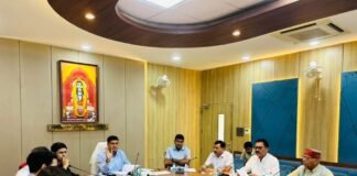 गोरखपुर विकास प्राधिकरण की 130वीं बोर्ड बैठक आयोजित, अनिल ढींगरा ने दिए आवश्यक निर्देश।