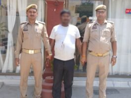 दरोगा बनकर ठगी करने वाला आरोपी गिरफ्तार, 20 हजार रुपये बरामद