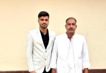 рдорд╣реБрдИрдВ рдЧрд╛рдВрд╡ рдХрд╛ рдЧреМрд░рд╡: рд╢рд┐рд╡ рдкреНрд░рд╕рд╛рдж рдпрд╛рджрд╡ рдЧреГрд╣ рдордВрддреНрд░рд╛рд▓рдп рдореЗрдВ рдХреЗрдВрджреНрд░реАрдп рд╕рд╣рд╛рдпрдХ рдЕрдиреБрднрд╛рдЧ рдЕрдзрд┐рдХрд╛рд░реА рдмрдиреЗ