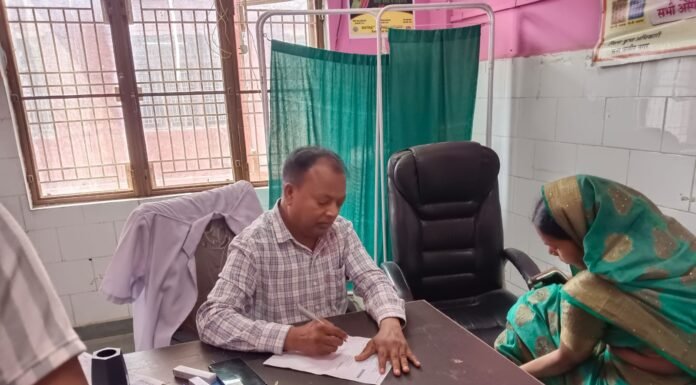 рдЧрд░реНрдореА рдореЗрдВ рдЪрд░реНрдо рд░реЛрдЧреЛрдВ рд╕реЗ рдкрд░реЗрд╢рд╛рди : рдЬрд┐рд▓рд╛ рдЕрд╕реНрдкрддрд╛рд▓ рдореЗрдВ рд░реЛрдЬ 100-150 рдорд░реАрдЬ