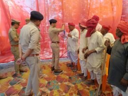 डीआईजी एस. चन्नप्पा ने खोराबार और खजनी थानों का वार्षिक निरीक्षण किया