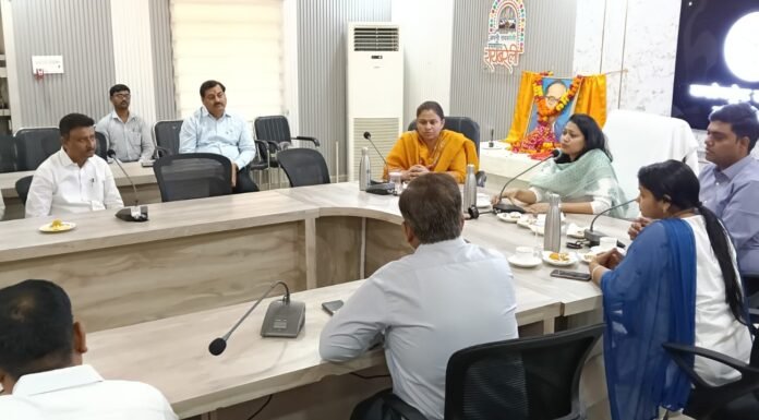 संविधान निर्माता बाबा साहेब डॉ. भीमराव अंबेडकर की जयंती आज जनपद में गरिमापूर्ण तरीके से मनाई गई।