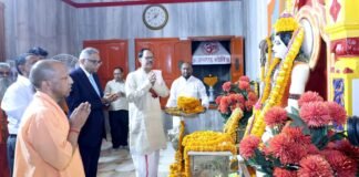 गोरखनाथ मंदिर में टाटा संस चेयरमैन एन. चंद्रशेखरन ने किए गुरु गोरखनाथ के दर्शन-पूजन