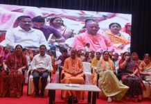 गोरखपुर में सीएम योगी का विपक्ष पर हमला, ‘नारी विरोधी’ करार