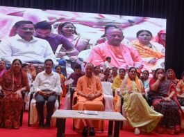 गोरखपुर में सीएम योगी का विपक्ष पर हमला, ‘नारी विरोधी’ करार