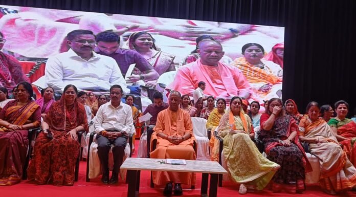 गोरखपुर में सीएम योगी का विपक्ष पर हमला, ‘नारी विरोधी’ करार