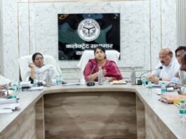 सीएम डैशबोर्ड समीक्षा: डीएम ने दिए सख्त निर्देश