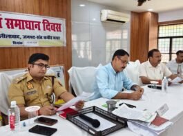 सम्पूर्ण समाधान दिवस में 208 शिकायतों की सुनवाई 22 मामलों का मौके पर निस्तारण, अधिकारियों को समयबद्ध कार्रवाई के निर्देश