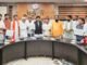प्रधानमंत्री फसल बीमा योजना के तहत किसानों को वितरित किए गए क्षतिपूर्ति चेक कृषक हित में संचालित योजनाओं का लाभ उठाने की अपील