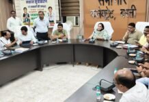 जनगणना 2027 में पहली बार मिलेगी स्व-गणना की सुविधा, डीएम कृत्तिका ज्योत्स्ना ने किया जागरूक