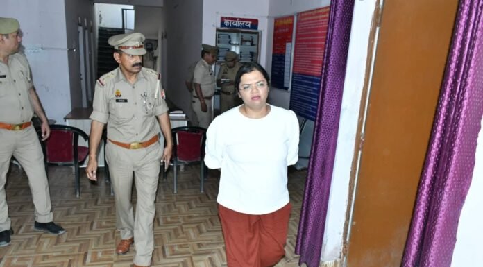 एसपी डॉ. ख्याति गर्ग का गौरीफंटा थाना और कवच आउटपोस्ट का आकस्मिक निरीक्षण