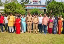 सीईआईआर पोर्टल की मदद से संतकबीरनगर पुलिस ने बरामद किए लाखों के मोबाइल, स्वामियों को लौटाई खुशियां