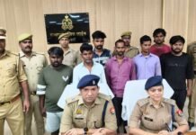 पुलिस मुठभेड़ में गौ-तस्कर गिरोह का सरगना गिरफ्तार, कुल 8 आरोपी दबोचे गए परसरामपुर पुलिस व एसओजी की संयुक्त कार्रवाई में चार गोवंश, तमंचा और बाइक बरामद