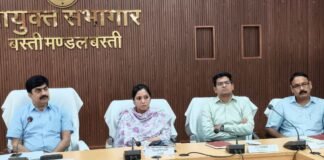 विकास योजनाओं में लापरवाही नहीं होगी बर्दाश्त, गुणवत्ता और समयबद्धता पर दें विशेष ध्यान: मण्डलायुक्त जल जीवन मिशन, आवास, शौचालय, सड़क निर्माण और आईजीआरएस शिकायतों की हुई समीक्षा