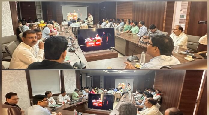 गीडा सभागार में श्रमिक दिवस पर मुख्यमंत्री के संबोधन का सीधा प्रसारण, श्रमिकों और उद्यमियों ने लिया प्रेरणा का संकल्प