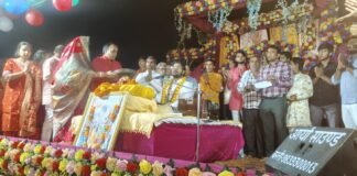 “भगवान मारते नहीं, बल्कि तारते हैं” आचार्य धीरज कृष्ण शास्त्री कृष्ण जन्म कथा से भाव-विभोर हुए श्रद्धालु, भजनों से भक्तिमय हुआ वातावरण