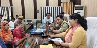 डीएम-एसपी ने तहसील सलोन में सुनीं फरियादियों की समस्याएं सम्पूर्ण समाधान दिवस में 55 शिकायतें प्राप्त, 15 का मौके पर निस्तारण