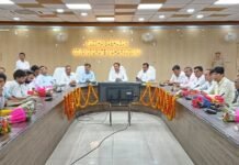 पहली ही बैठक में एक्शन मोड में डीएम गौरव सिंह सोगरवाल, अफसरों को दिया सख्त संदेश “योजनाओं की डिलीवरी में नहीं चलेगी ढिलाई”समयबद्धता, पारदर्शिता और जवाबदेही पर जोर