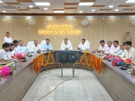 पहली ही बैठक में एक्शन मोड में डीएम गौरव सिंह सोगरवाल, अफसरों को दिया सख्त संदेश “योजनाओं की डिलीवरी में नहीं चलेगी ढिलाई”समयबद्धता, पारदर्शिता और जवाबदेही पर जोर