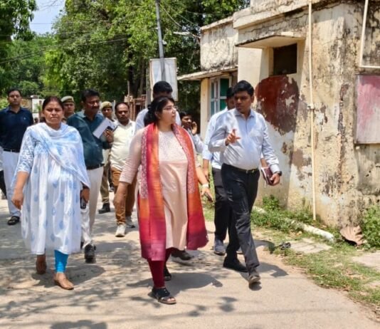 डीएम सरनीत कौर ब्रोका ने कलेक्ट्रेट परिसर का किया निरीक्षण, व्यवस्थाएं दुरुस्त रखने के दिए निर्देश