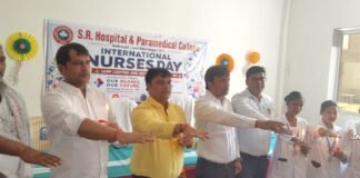 नाथनगर में विश्व नर्स दिवस धूमधाम से मनाया गया, सेवा और समर्पण का दिया संदेश