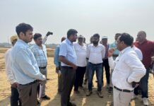 सीएम योगी के संभावित दौरे से पहले अंतरराष्ट्रीय क्रिकेट स्टेडियम का निरीक्षण, तैयारियों को लेकर प्रशासन अलर्ट डीएम दीपक मीणा ने अधिकारियों संग लिया व्यवस्थाओं का जायजा, निर्माण कार्य में तेजी के निर्देश