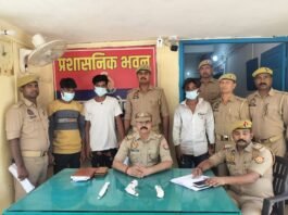 घर में चोरी की नीयत से घुसे तीन चोर ग्रामीणों के हत्थे चढ़े, पुलिस ने भेजा जेल परिवार की सतर्कता और पुलिस की तत्परता से बड़ी वारदात टली, कट्टा और चाकू बरामद