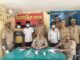 घर में चोरी की नीयत से घुसे तीन चोर ग्रामीणों के हत्थे चढ़े, पुलिस ने भेजा जेल परिवार की सतर्कता और पुलिस की तत्परता से बड़ी वारदात टली, कट्टा और चाकू बरामद