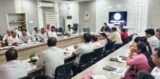डीएम की अध्यक्षता में सीएम डैशबोर्ड समीक्षा बैठक सम्पन्न योजनाओं की प्रगति पर जोर, खराब प्रदर्शन वाले विभागों को सुधार के निर्देश पात्र लाभार्थियों की फैमिली आईडी बनवाने हेतु ब्लॉक स्तर पर लगेंगे कैंप